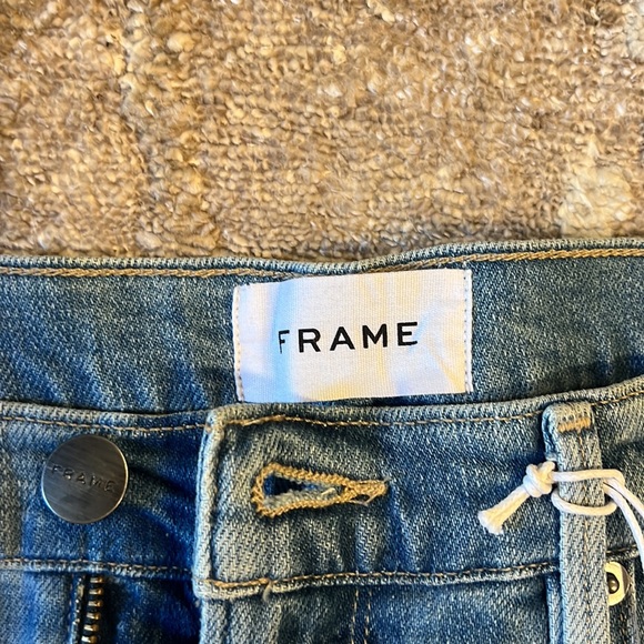 Frame Cropped Denim - Picture 2 of 5